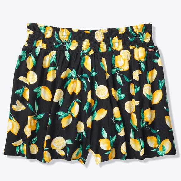 PINK Victoria's Secret Pants - Victoria’s Secret PINK smocked shorts 🍋